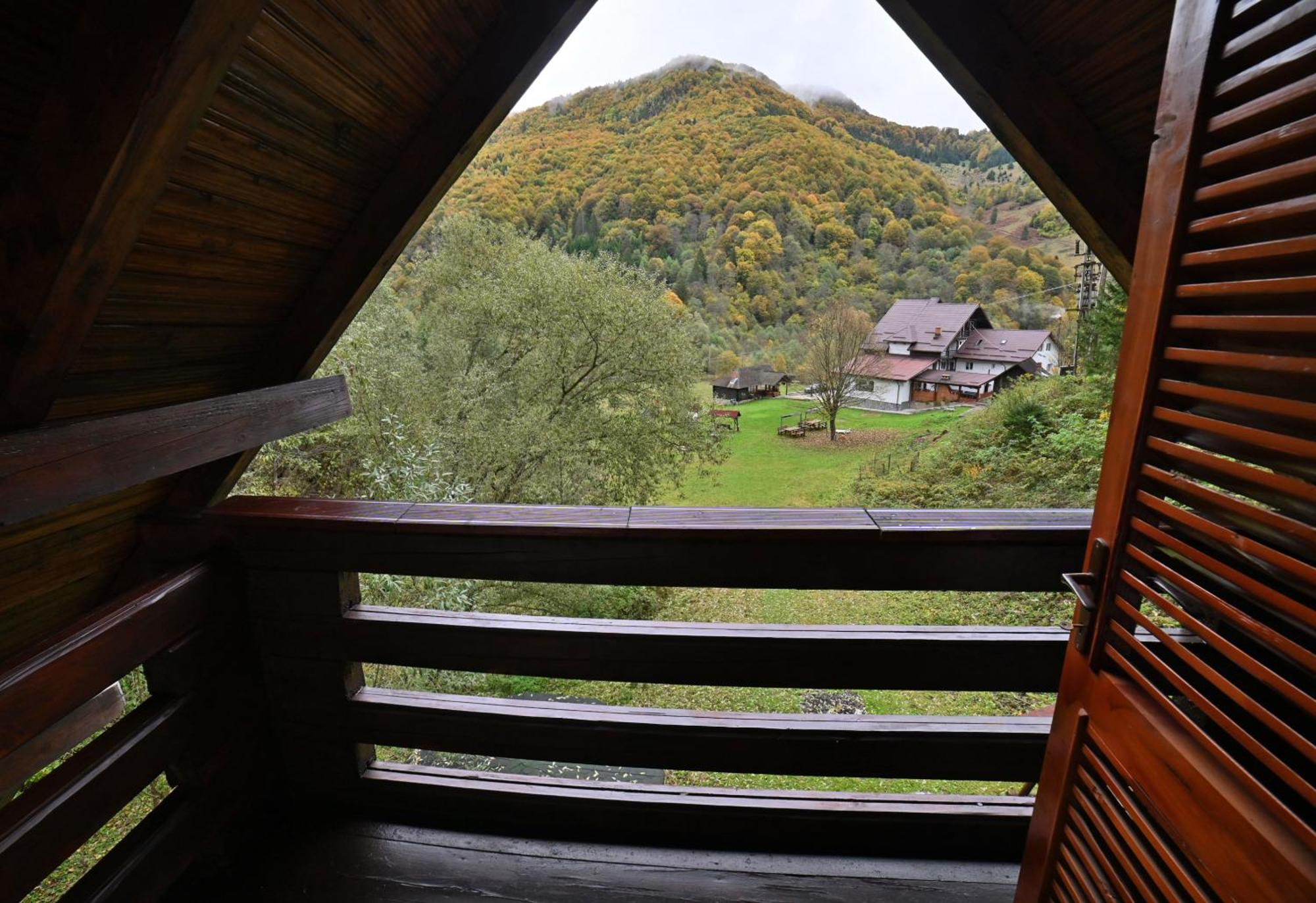 Casa De Vacanta Satic Piatra Craiului La Doi Viermi 外观 照片