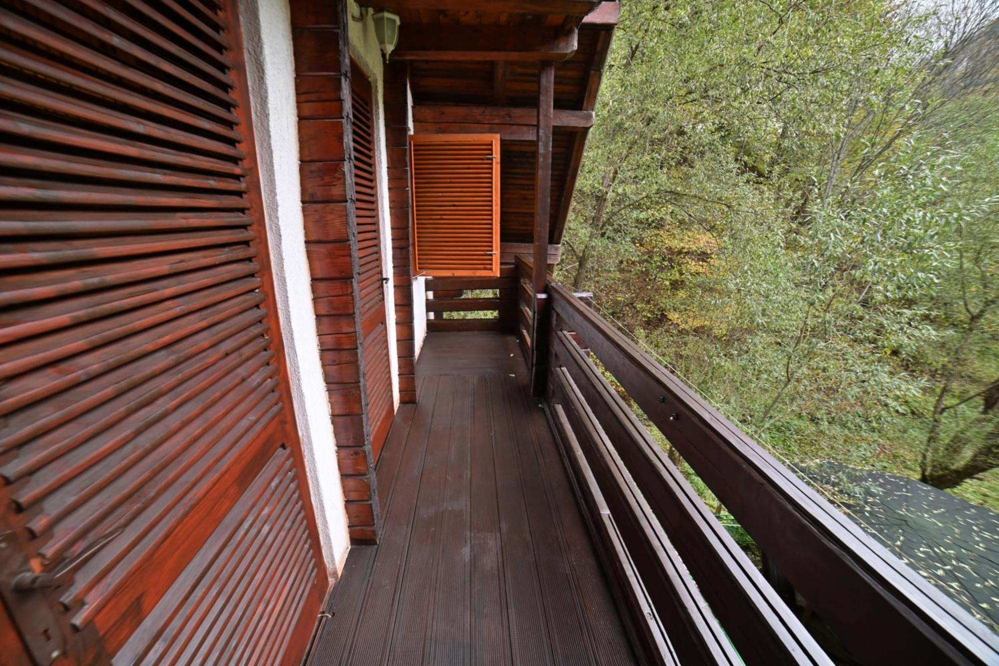 Casa De Vacanta Satic Piatra Craiului La Doi Viermi 外观 照片