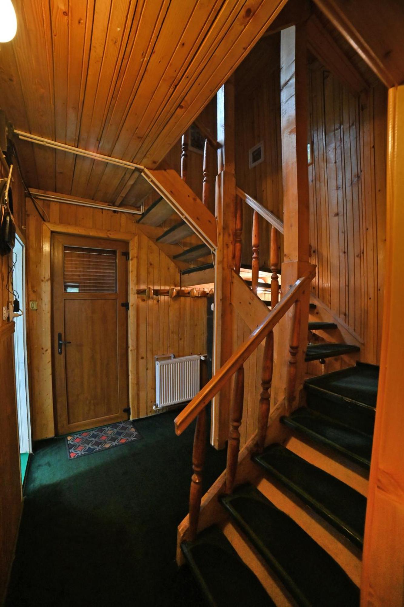 Casa De Vacanta Satic Piatra Craiului La Doi Viermi 外观 照片