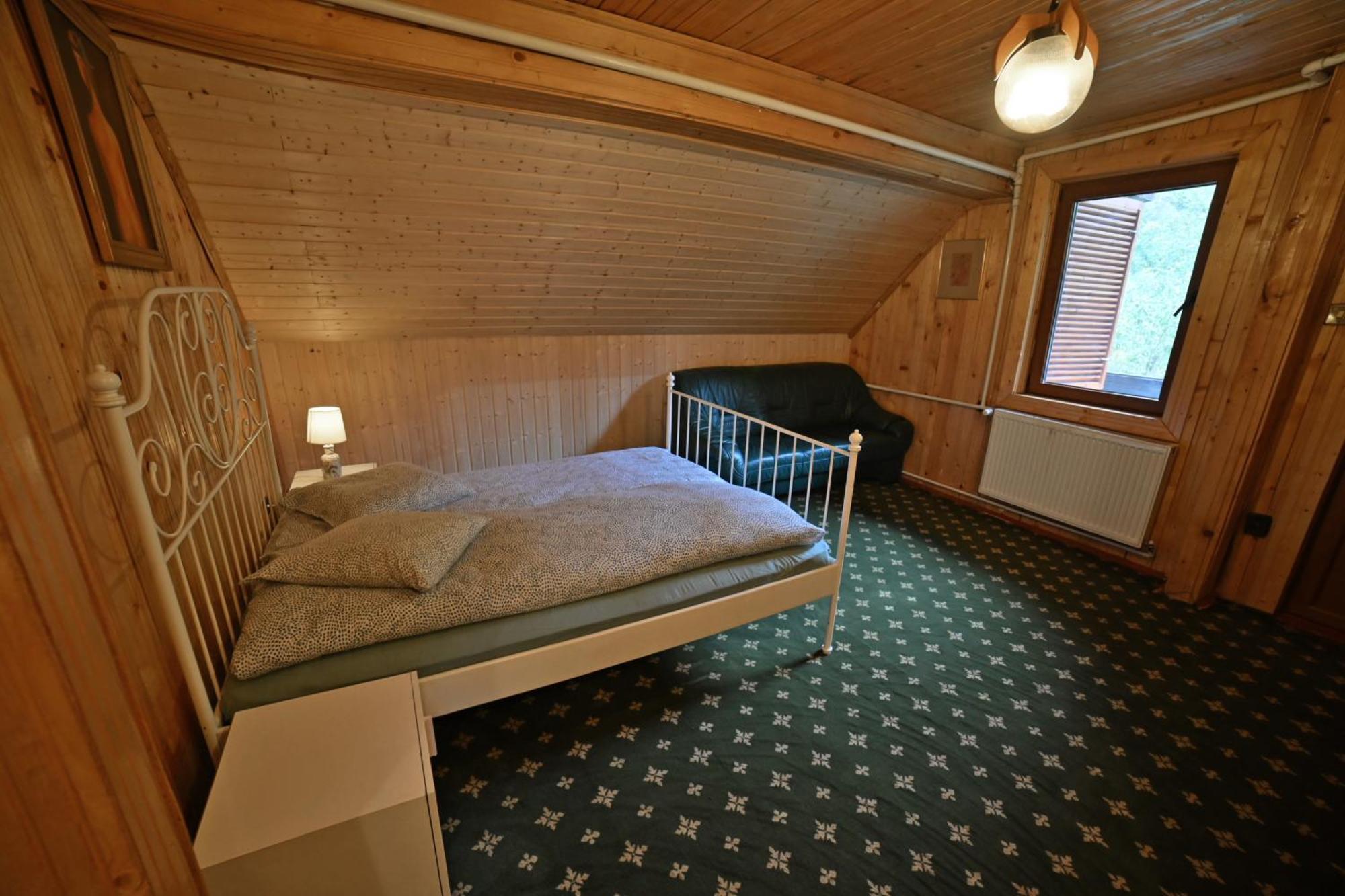 Casa De Vacanta Satic Piatra Craiului La Doi Viermi 外观 照片